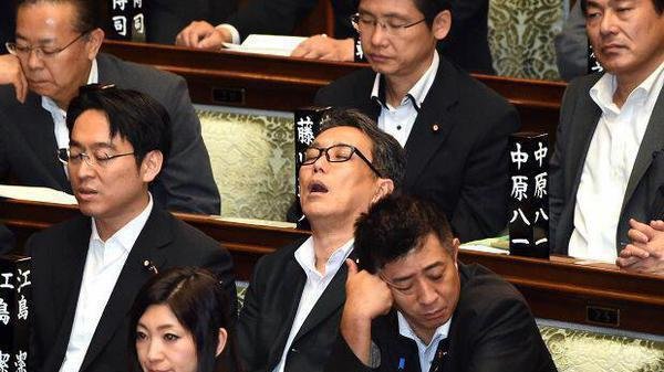 おかしいなと思う政府の政策