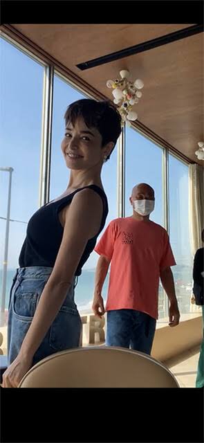 梨花、超ベリーショートの新ヘアを公開「和製オードリー・ヘップバーン」