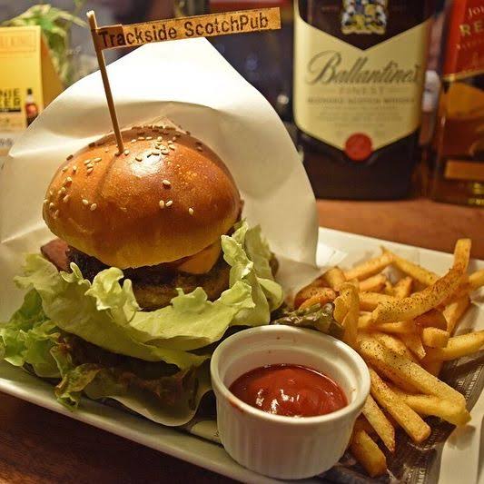 酒がダメなら、クリームソーダを。コロナ苦況のバー、喫茶営業に活路