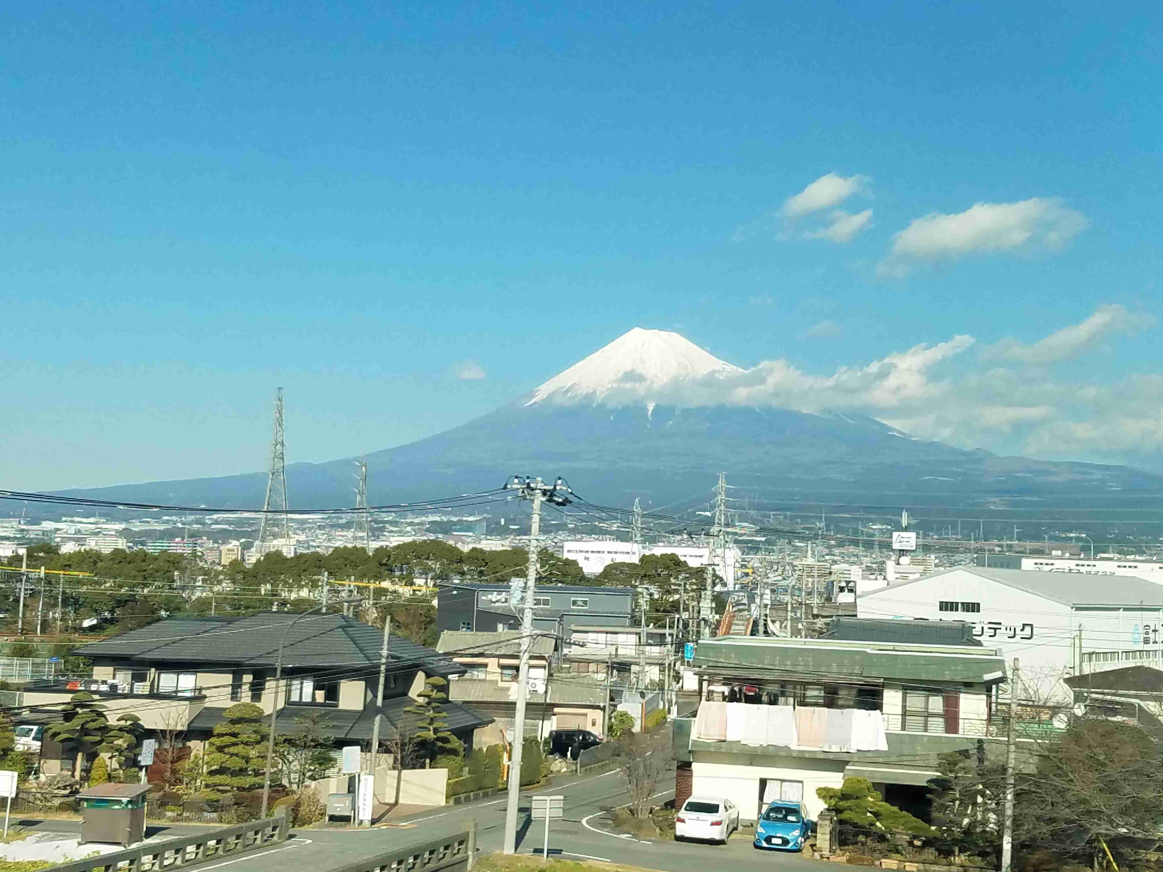 コロナ禍だし、過去に行った旅行の写真でも見せ合いませんか