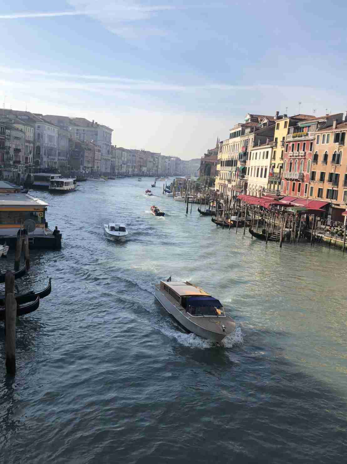 コロナ禍だし、過去に行った旅行の写真でも見せ合いませんか