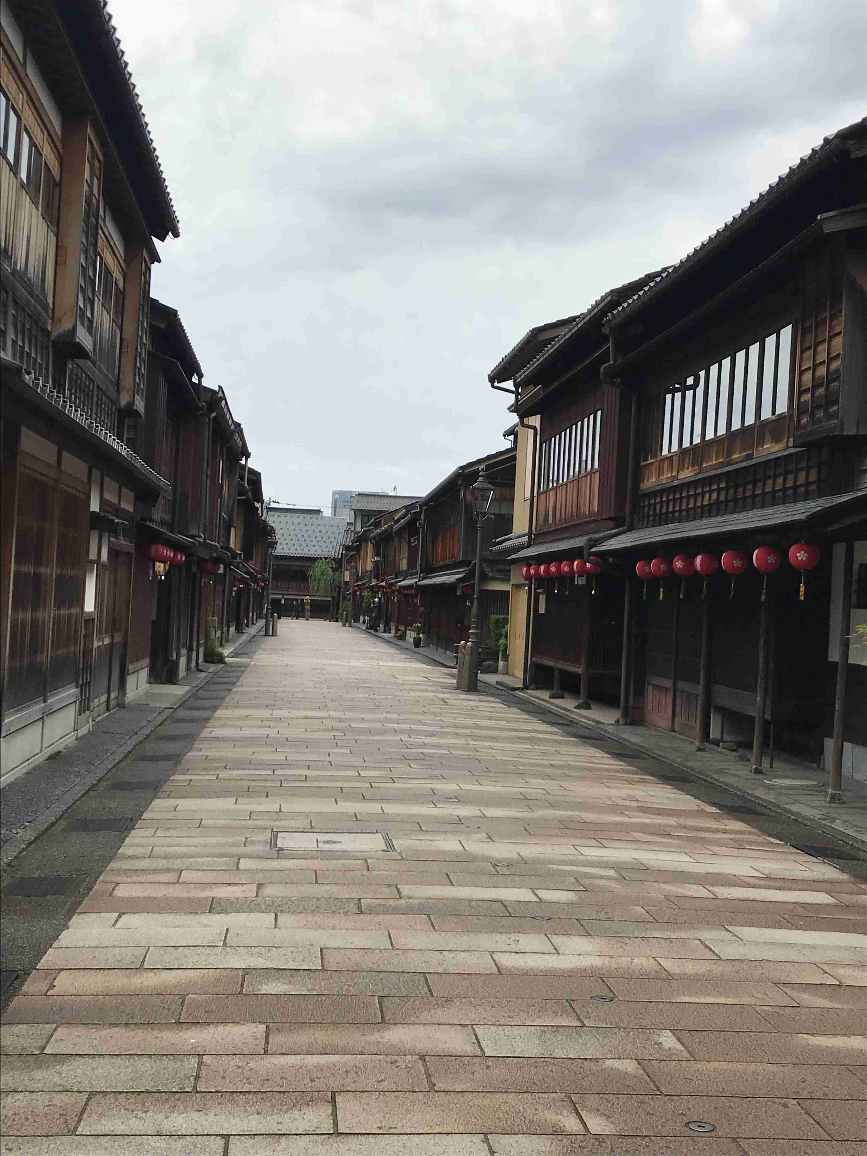 コロナ禍だし、過去に行った旅行の写真でも見せ合いませんか