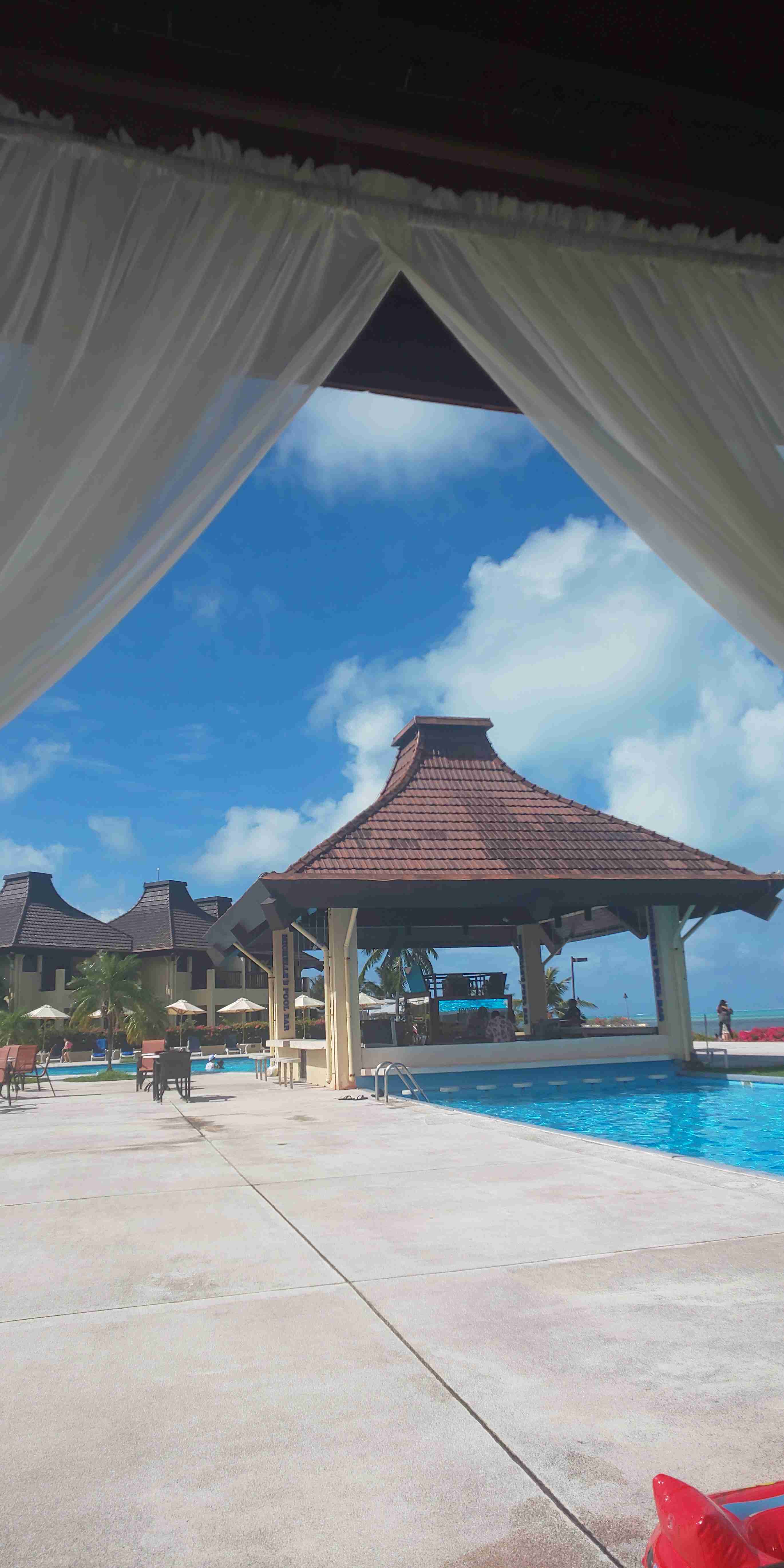 コロナ禍だし、過去に行った旅行の写真でも見せ合いませんか