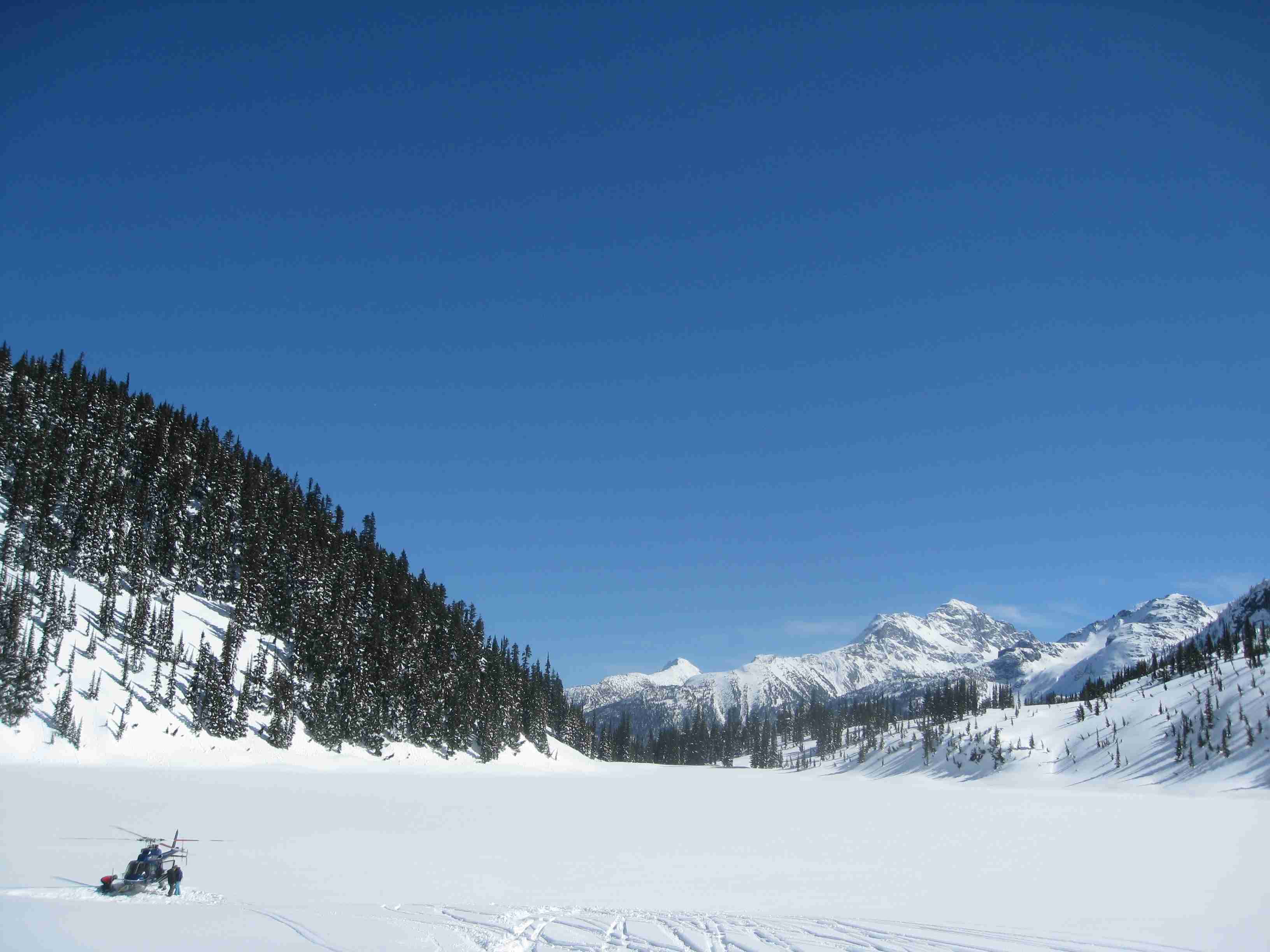 コロナ禍だし、過去に行った旅行の写真でも見せ合いませんか