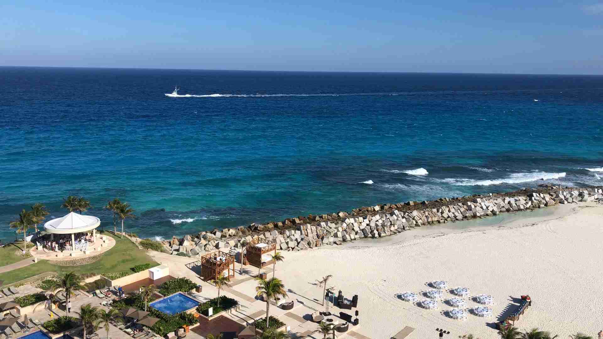 コロナ禍だし、過去に行った旅行の写真でも見せ合いませんか