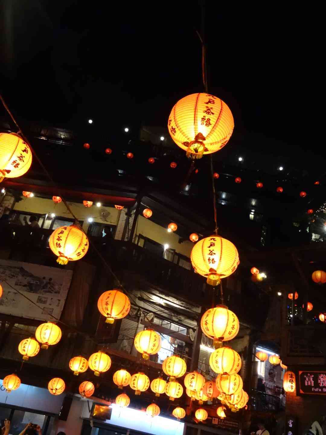 コロナ禍だし、過去に行った旅行の写真でも見せ合いませんか