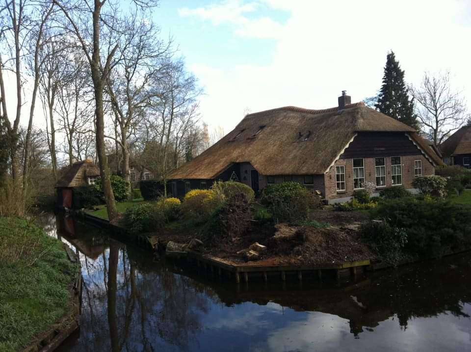 コロナ禍だし、過去に行った旅行の写真でも見せ合いませんか