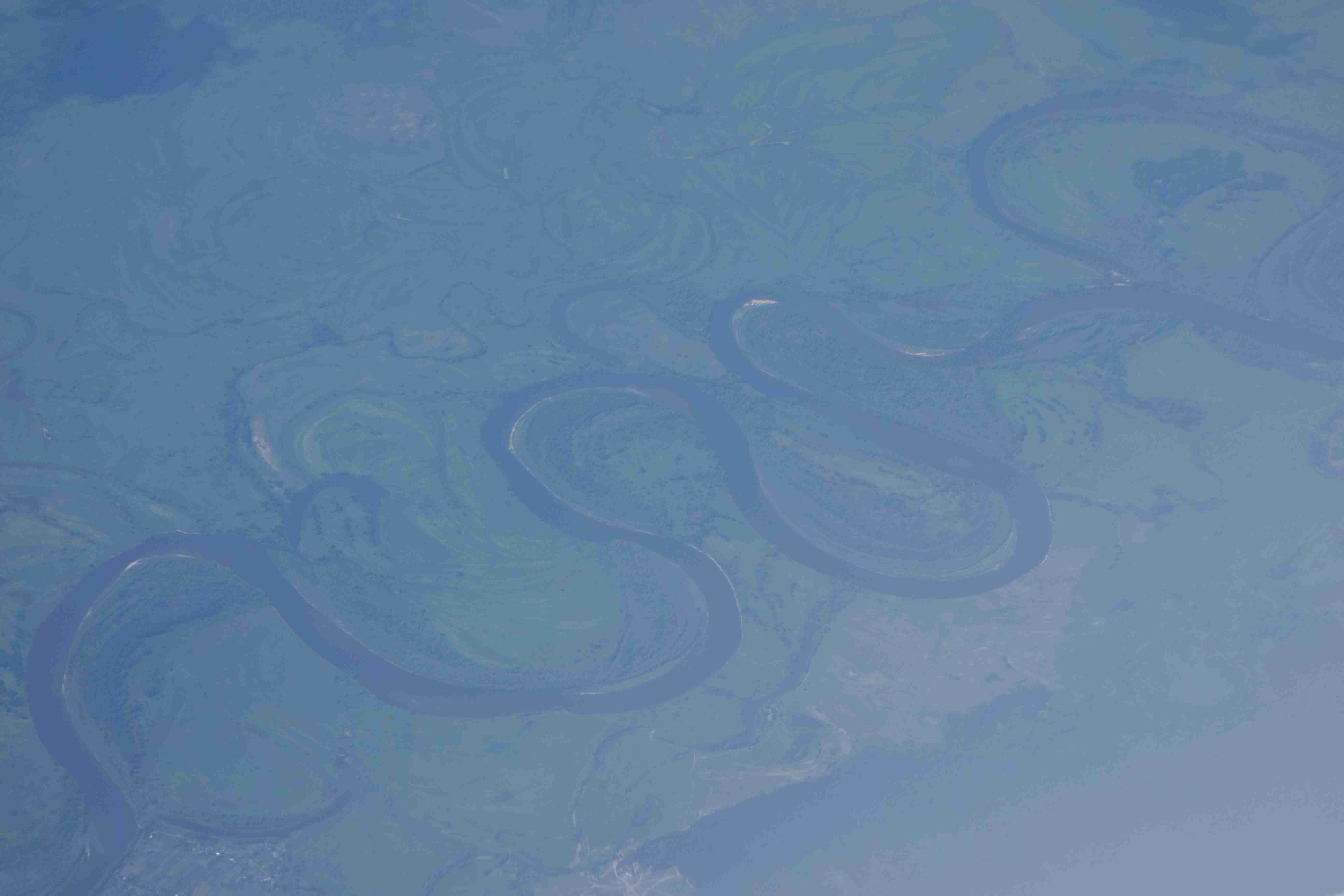 コロナ禍だし、過去に行った旅行の写真でも見せ合いませんか