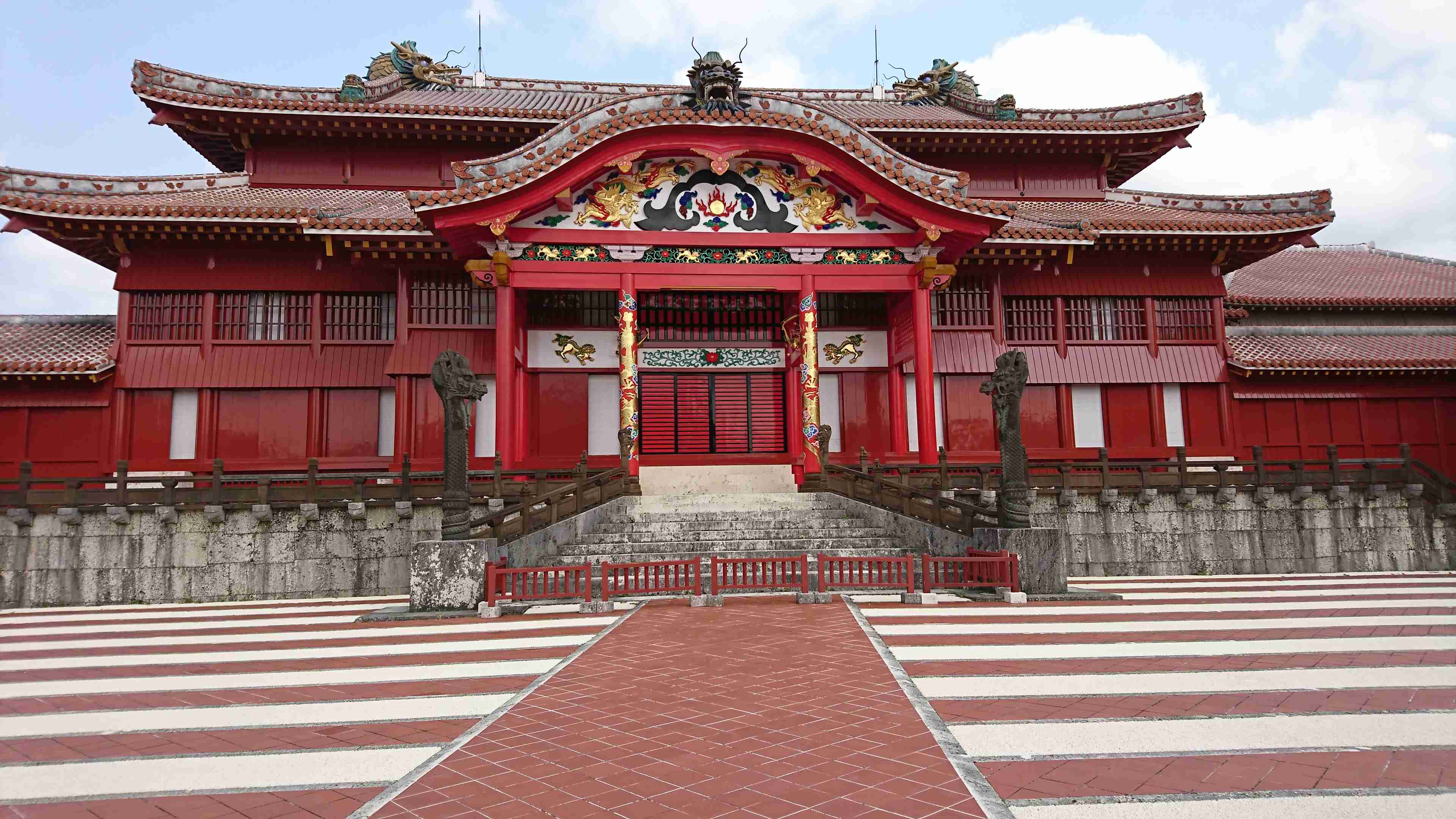 コロナ禍だし、過去に行った旅行の写真でも見せ合いませんか