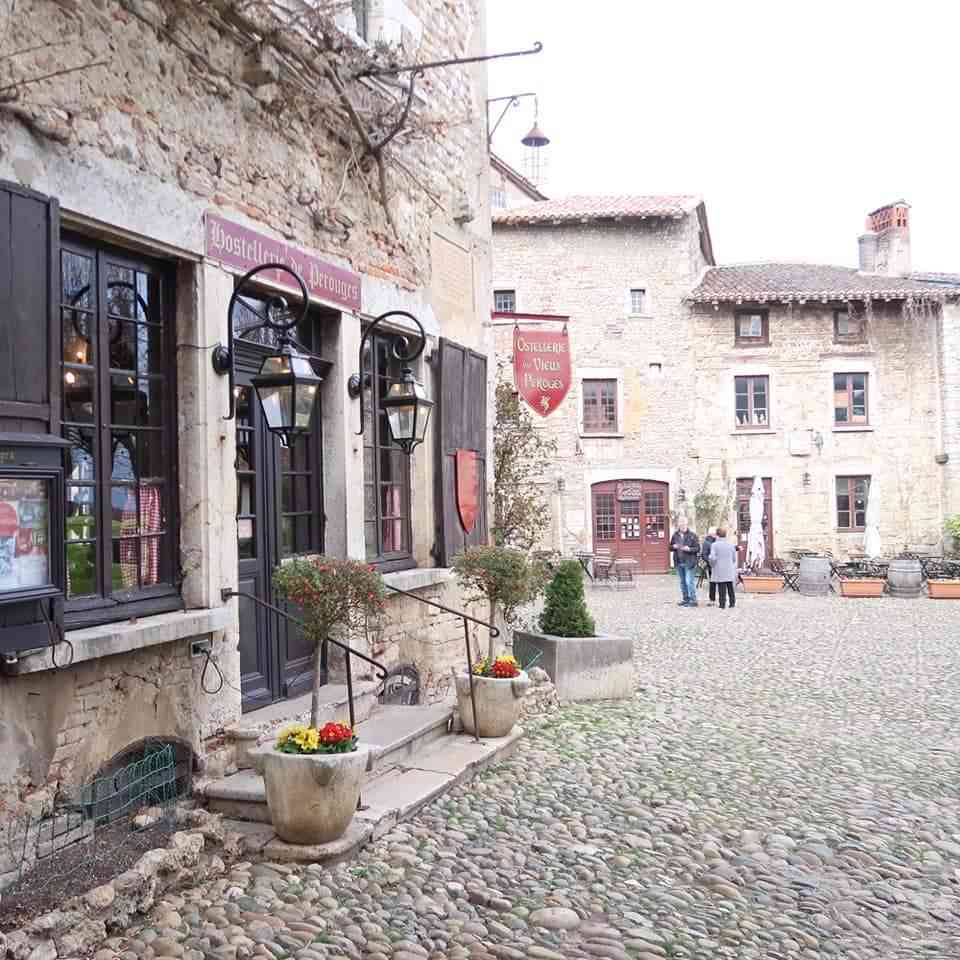 コロナ禍だし、過去に行った旅行の写真でも見せ合いませんか