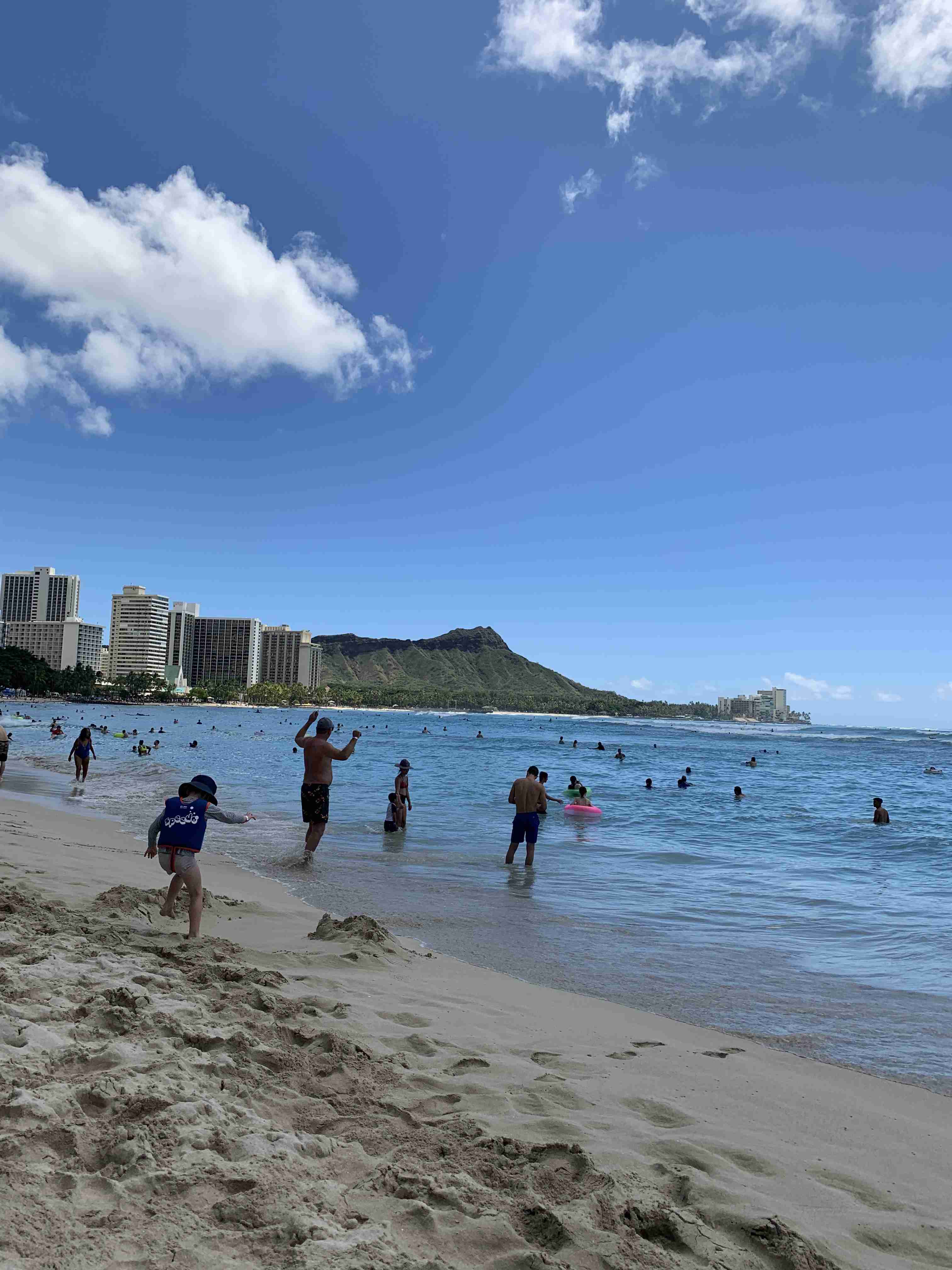 コロナ禍だし、過去に行った旅行の写真でも見せ合いませんか