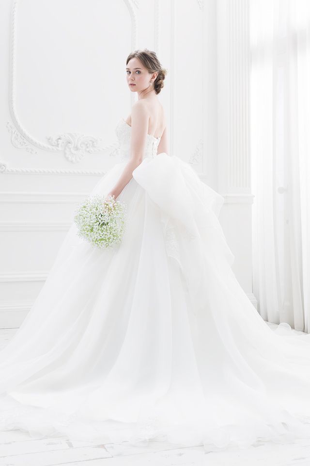 綺麗なウエディングドレスがみたい