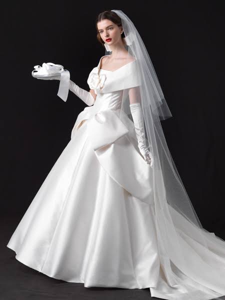 綺麗なウエディングドレスがみたい