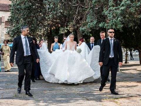 綺麗なウエディングドレスがみたい