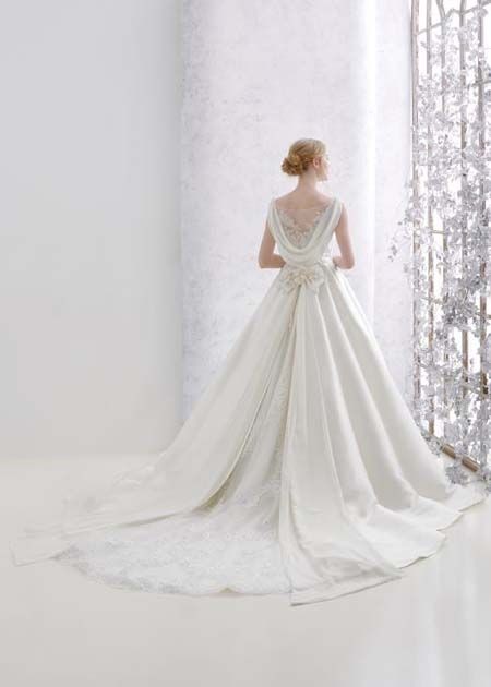 綺麗なウエディングドレスがみたい