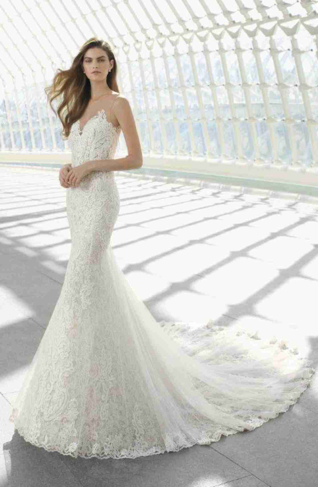 綺麗なウエディングドレスがみたい