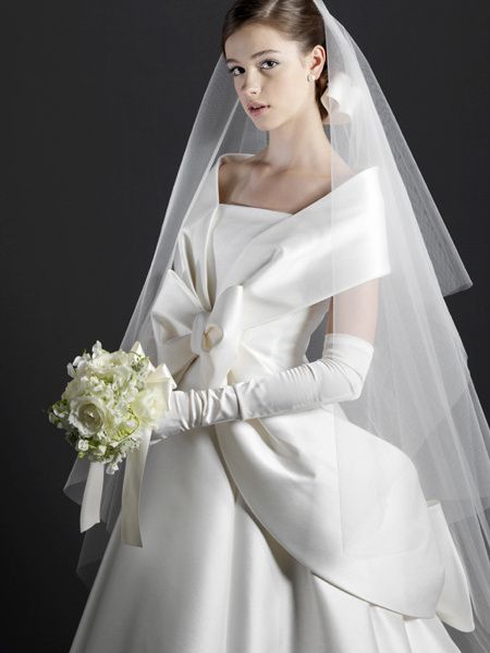 綺麗なウエディングドレスがみたい