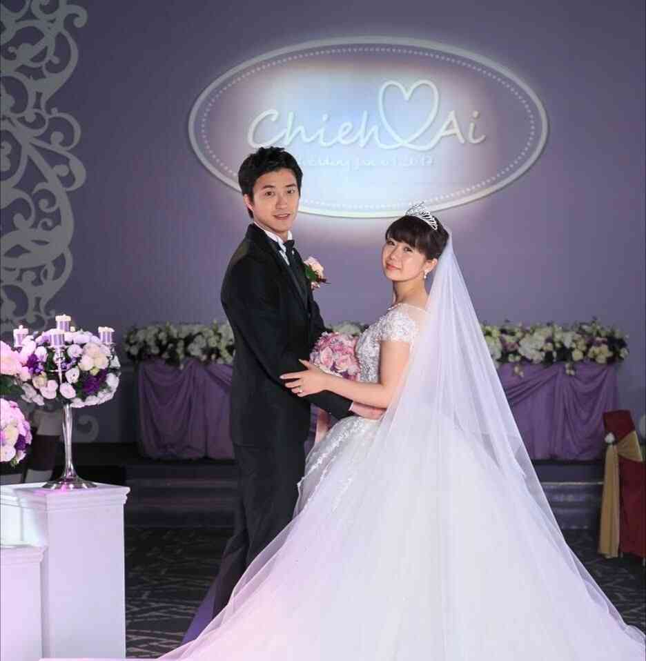 綺麗なウエディングドレスがみたい