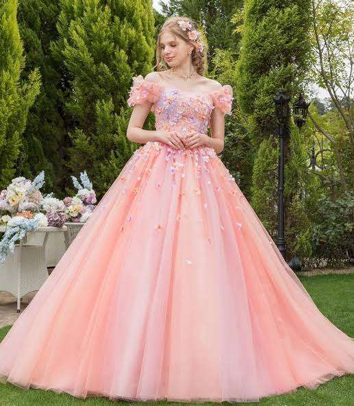 綺麗なウエディングドレスがみたい