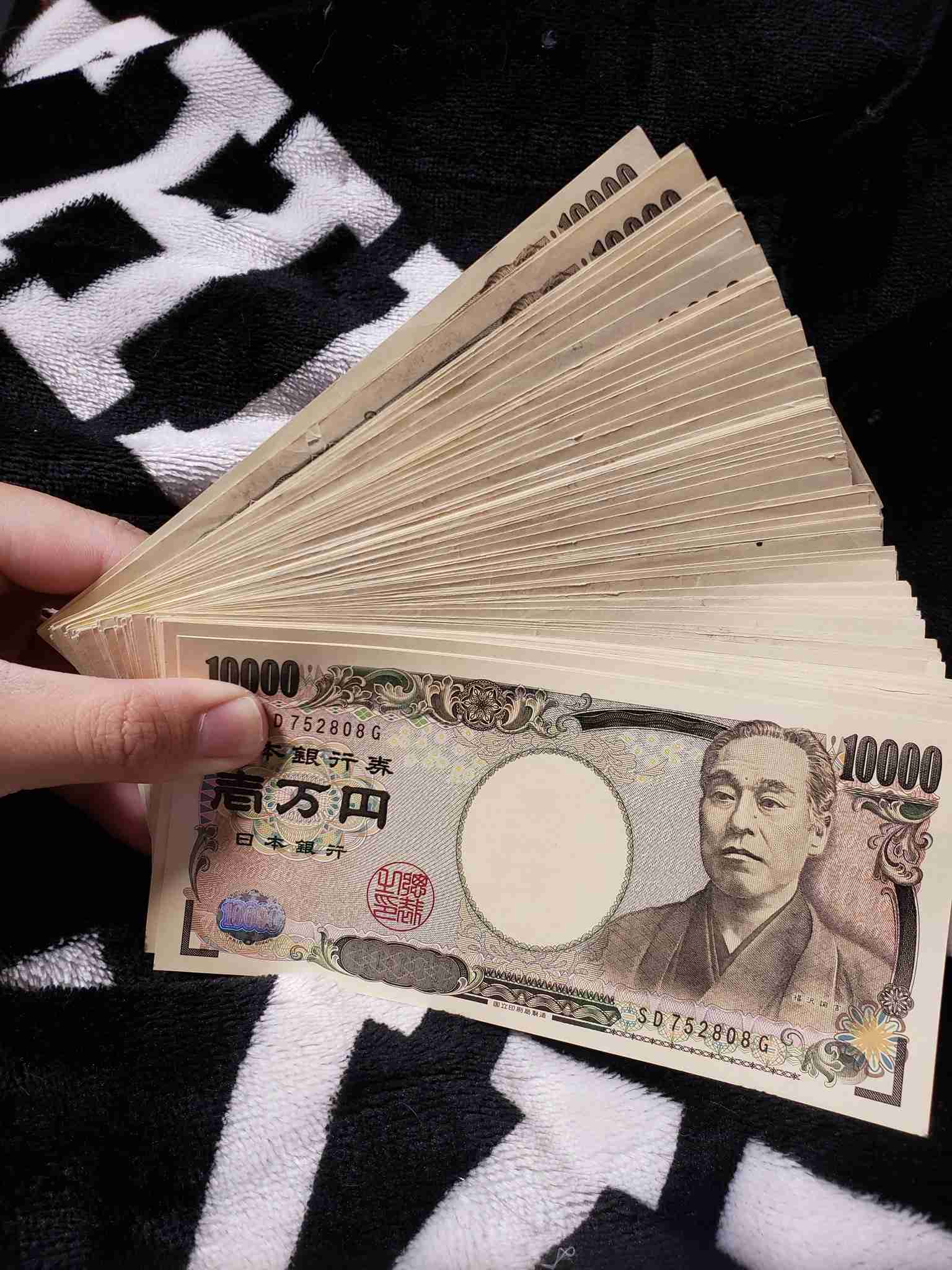 披露宴開いた20代女性保育士が感染、出席男性が6日後に陽性発表
