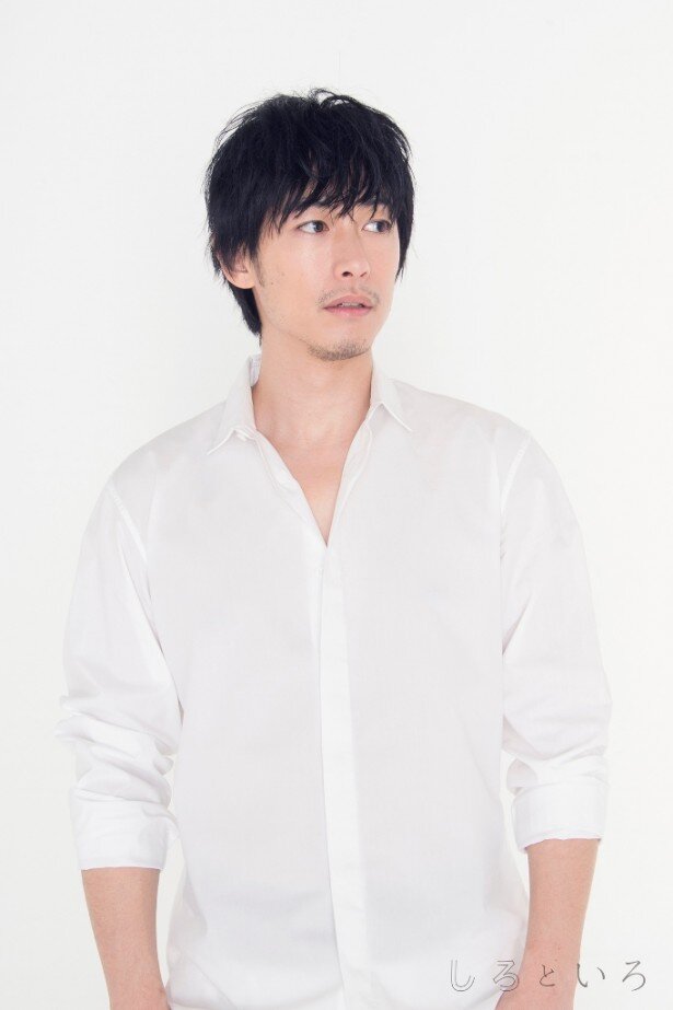DEAN FUJIOKA、胸筋・腹筋・上腕二頭筋…無駄削ぎ落した筋肉美披露 初写真集の表紙解禁
