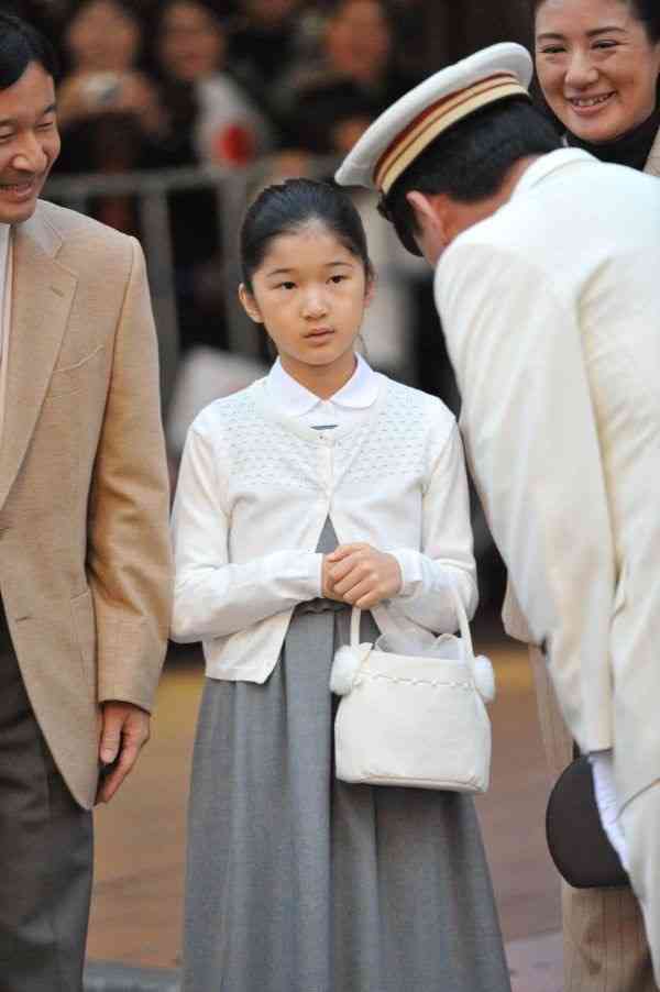 伊勢神宮「天皇からのお供え物」を元職員がヤフオクに出品していた