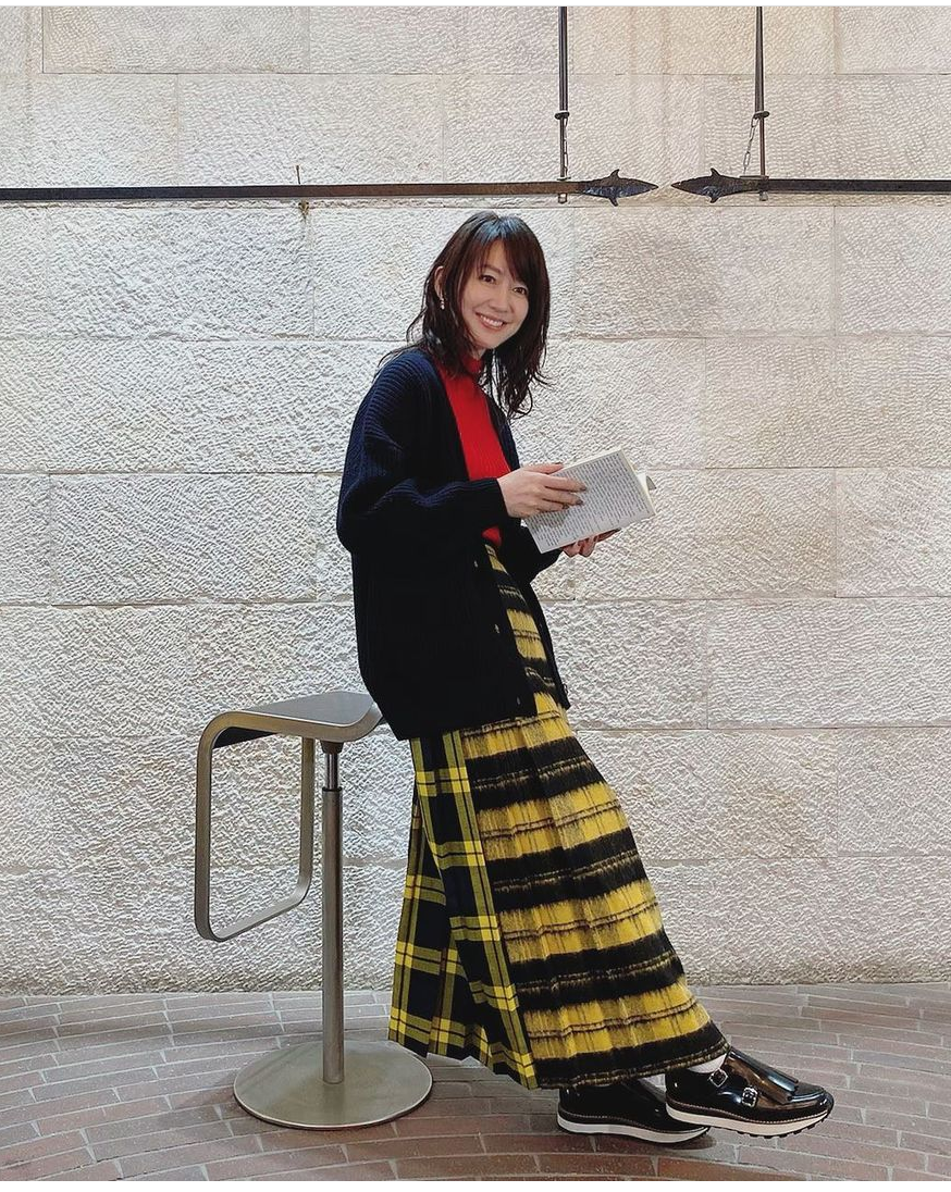 奇跡の54歳！森口瑤子、超可愛い私服ロングワンピ姿でタクシー待ちする様子に絶賛の嵐