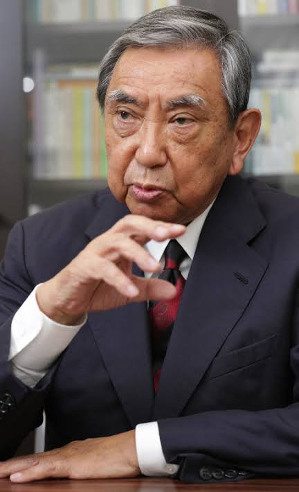 河野太郎大臣、吉本興業で“W河野”写真アップ ネットも爆笑「兄弟やん」