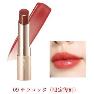 元の唇の色が濃い人のリップメイク