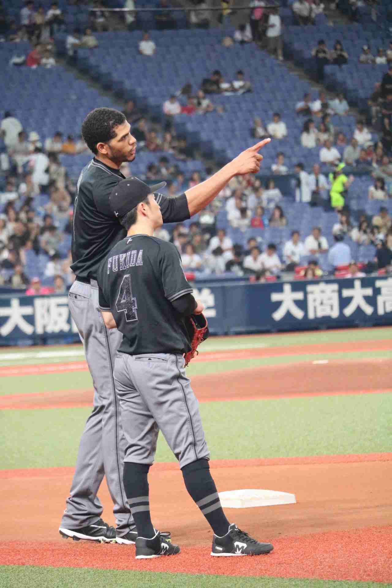 プロ野球のツーショット画像を貼ろう❗️
