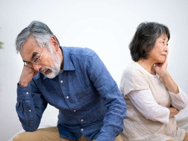 離婚を先送りしていた人、熟年離婚する時どうでしたか