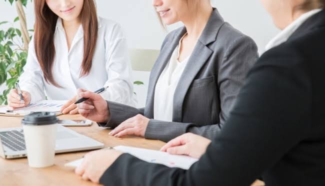 皆の起床時間、出勤時間、就寝時間は？