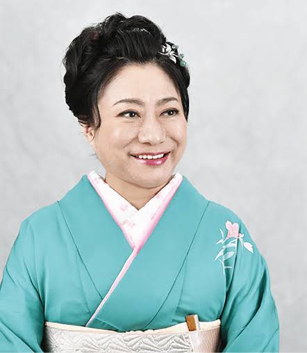 顔の全てのパーツが大きい人