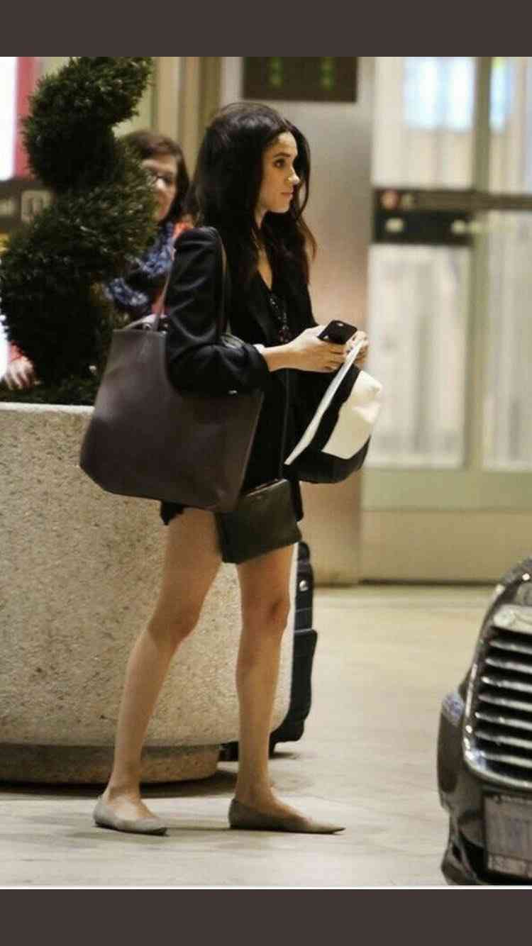 ヘンリー王子夫妻に女児誕生　女王にちなんだ名前に