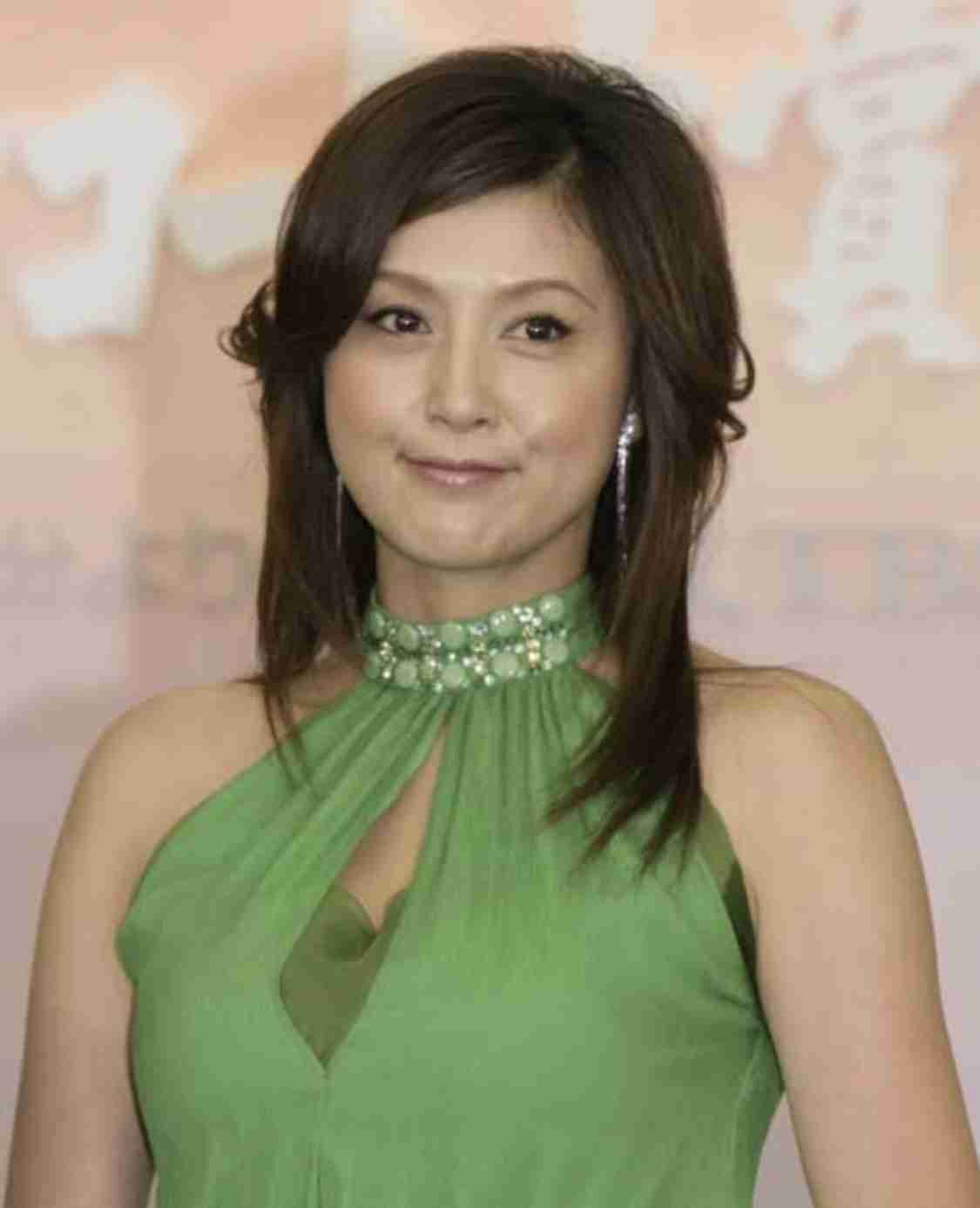 藤原紀香、姫カットの自撮りに大ブーイング「加工がひどすぎる」