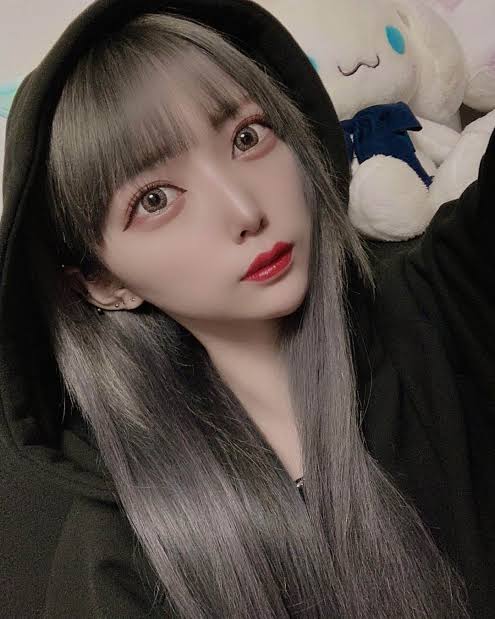 藤原紀香、姫カットの自撮りに大ブーイング「加工がひどすぎる」