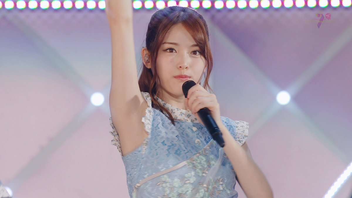 女性芸能人の脇はなぜ綺麗なのか?