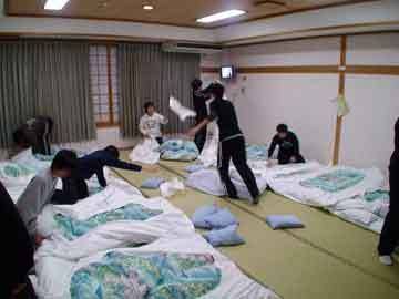 学校行事等での宿泊が死ぬ程嫌いだった人🙋