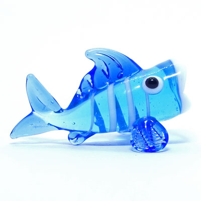 青いガラス小物が見たい！