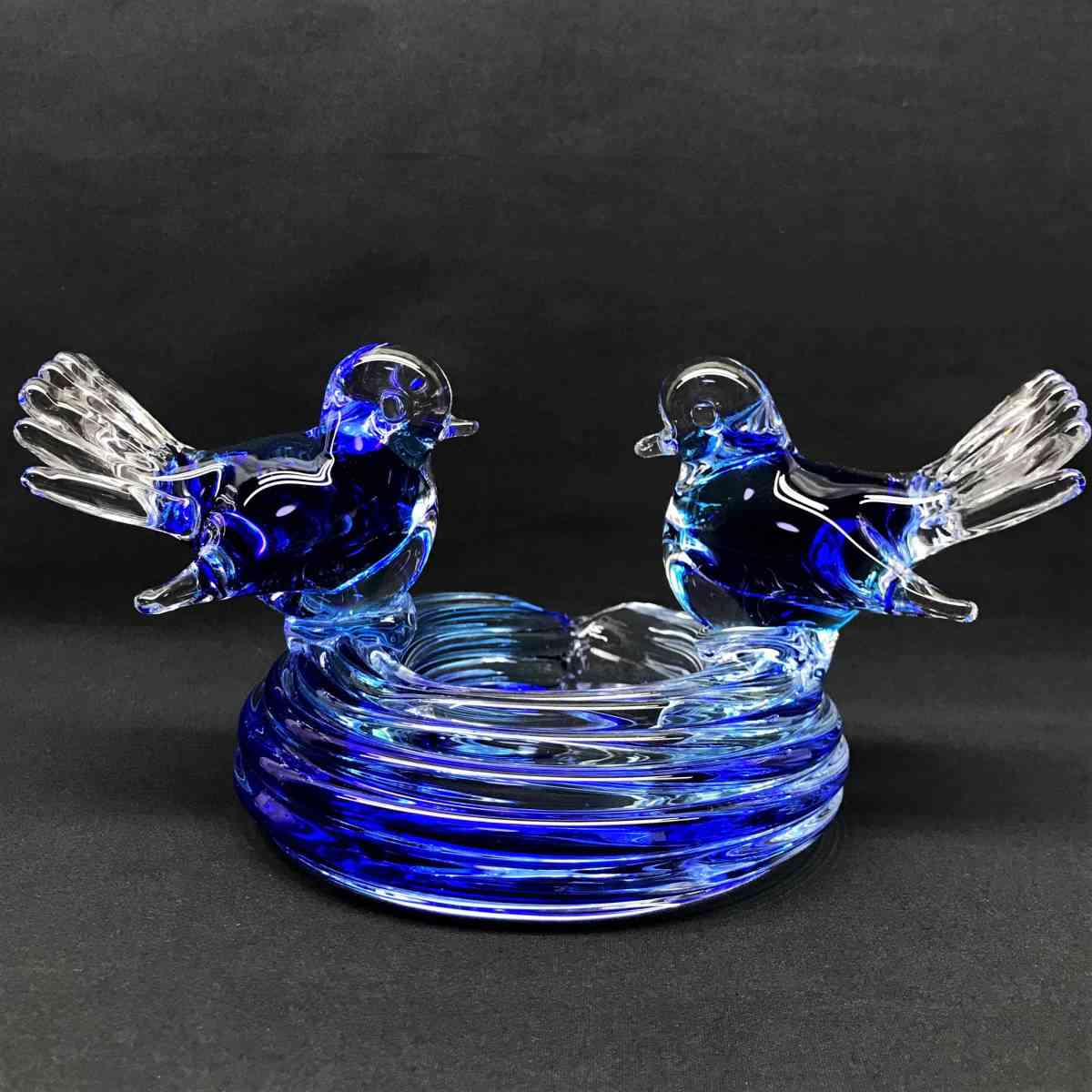 青いガラス小物が見たい！