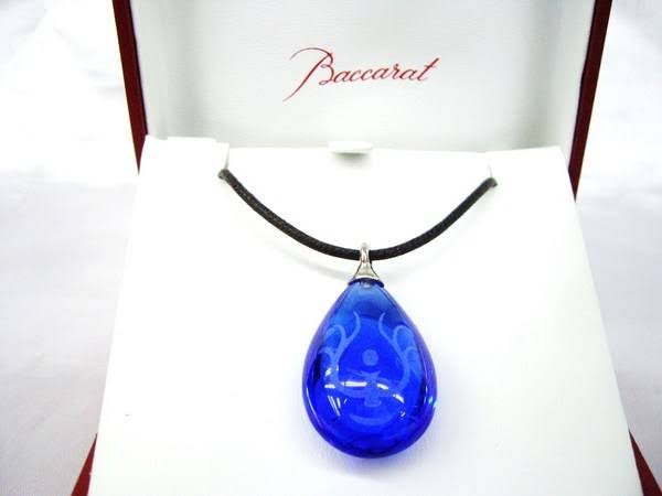 青いガラス小物が見たい！