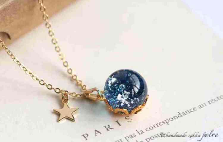 青いガラス小物が見たい！