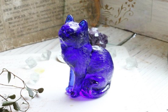 青いガラス小物が見たい！