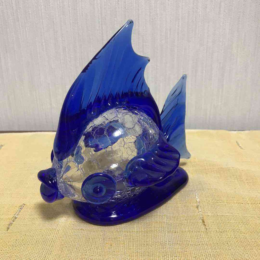 青いガラス小物が見たい！