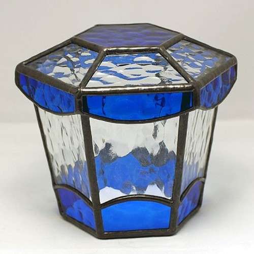 青いガラス小物が見たい！