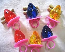 子どもは欲しがるけど、親としては買いたくないもの