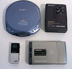 今もipodやwalkman等を使っている人!