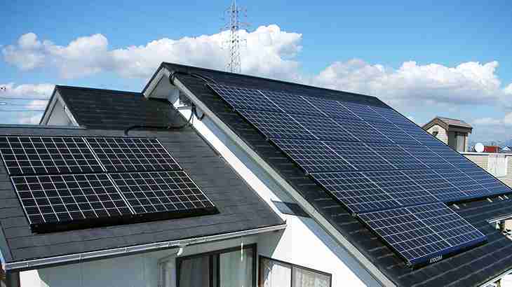 今から太陽光パネルと蓄電池つけますか?