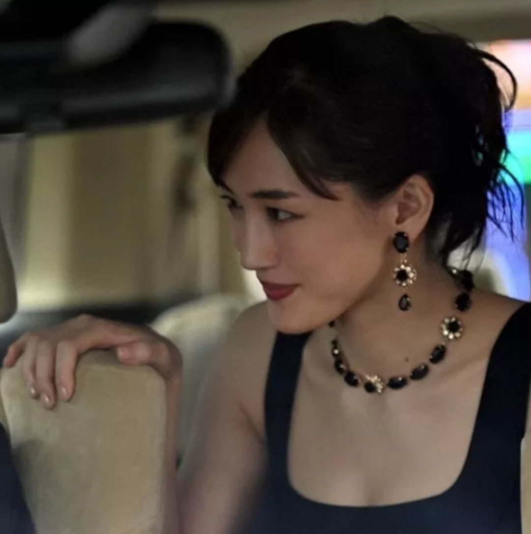 演技を見て見直した芸能人はいますか？