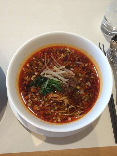 酸っぱ辛い食べ物が好き